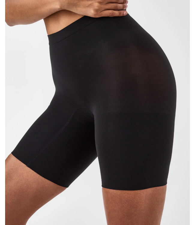 Spanx Mid- Thigh Short #10397R