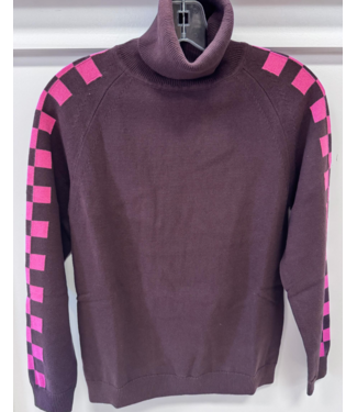 Brodie Cashmere Brodie Chelsea Checkered Sleeve Roll Neck #094