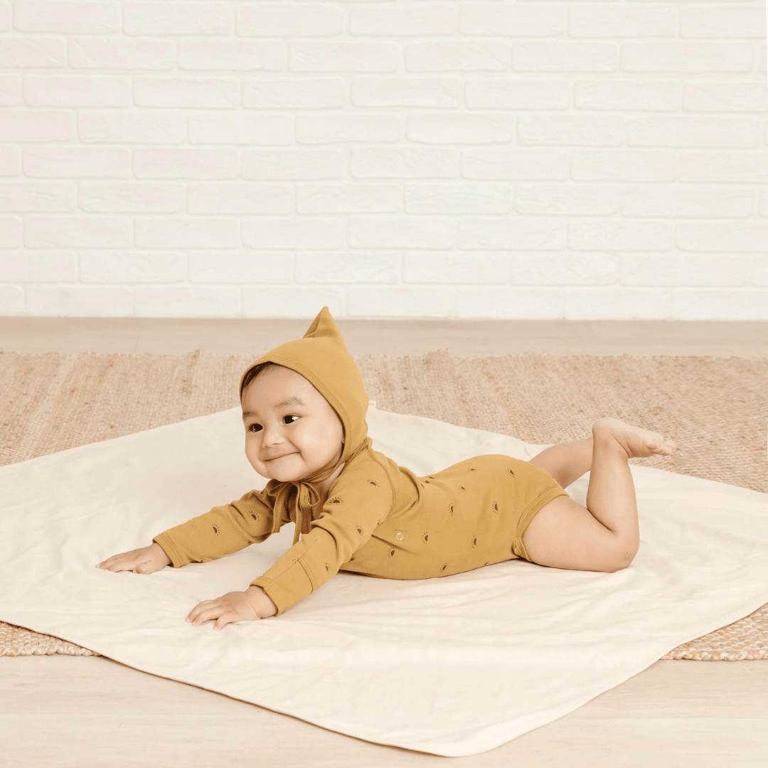 Quincy Mae Side Snap Bodysuit - Natural/Lions