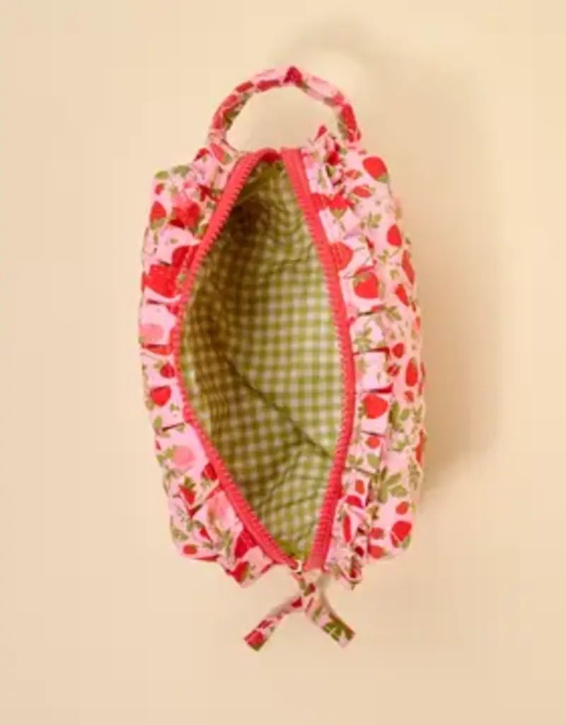 The Darling Effect Essentials Quilted Pouch - Strawberry Fields