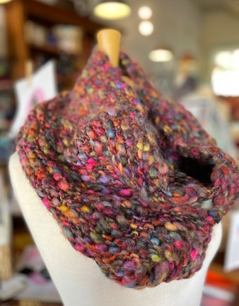 Blackberry Blossom Cowl
