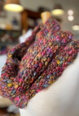 Blackberry Blossom Cowl