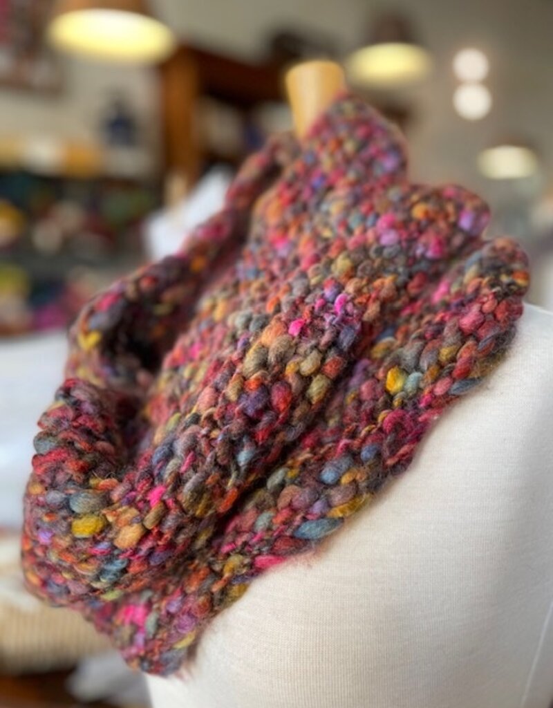 Blackberry Blossom Cowl