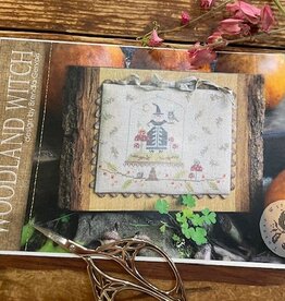 Country Stitches - CS348 Woodland Witch