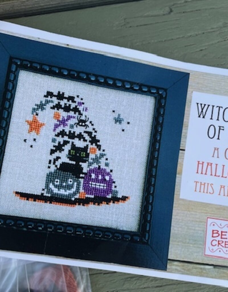 Bent Creek - Z174 Witch's Hat of Bats Zipper