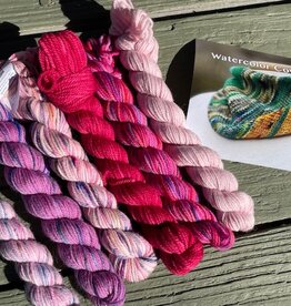 Koigu - Jasmine Watercolor Cowl Kit, Magnolia