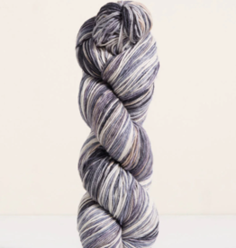 Urth Uneek Fingering 3033 (Black/White/Grey)