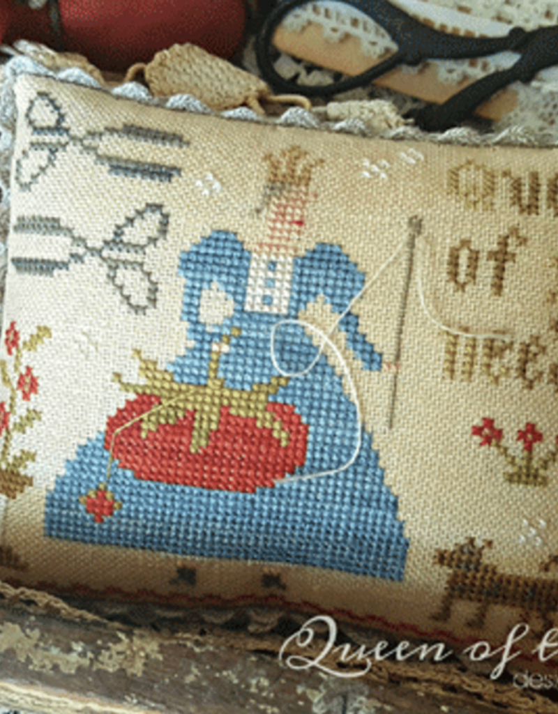 Country Stitches - CS 237 Queen of the Needle