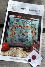 SM-032 Mrs. Pumpkin with Buttons  (Rosewood)