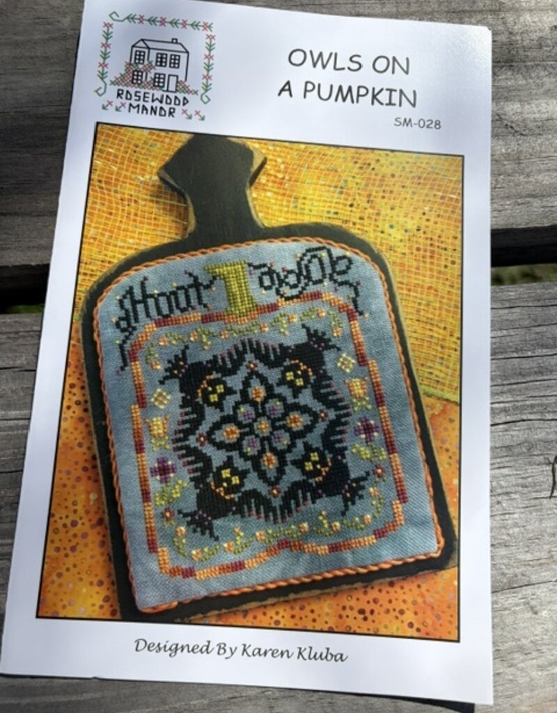SM-028 Owls on a Pumpkin  (Rosewood)