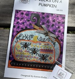 SM-020 Spiders on a Pumpkin  with Charm (Rosewood)