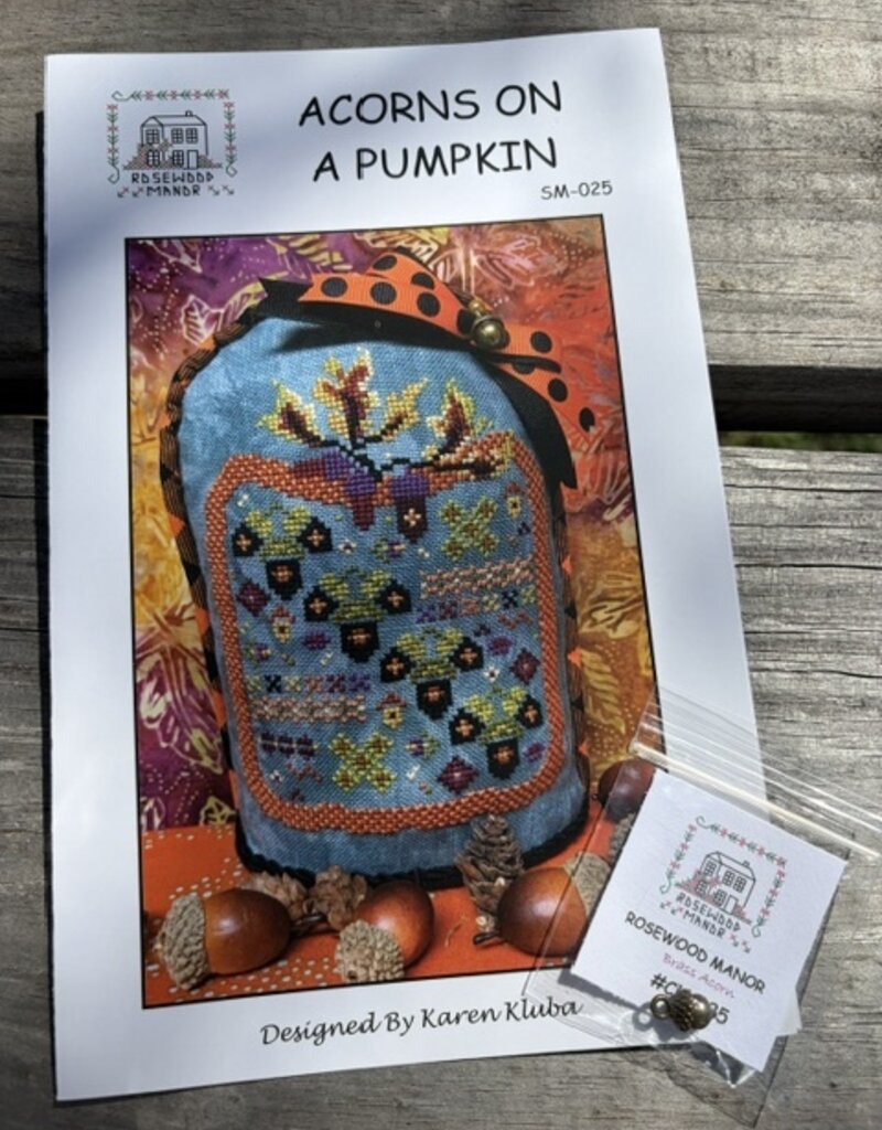 SM-025BC Acorns on a Pumpkin with Charm  (Rosewood)