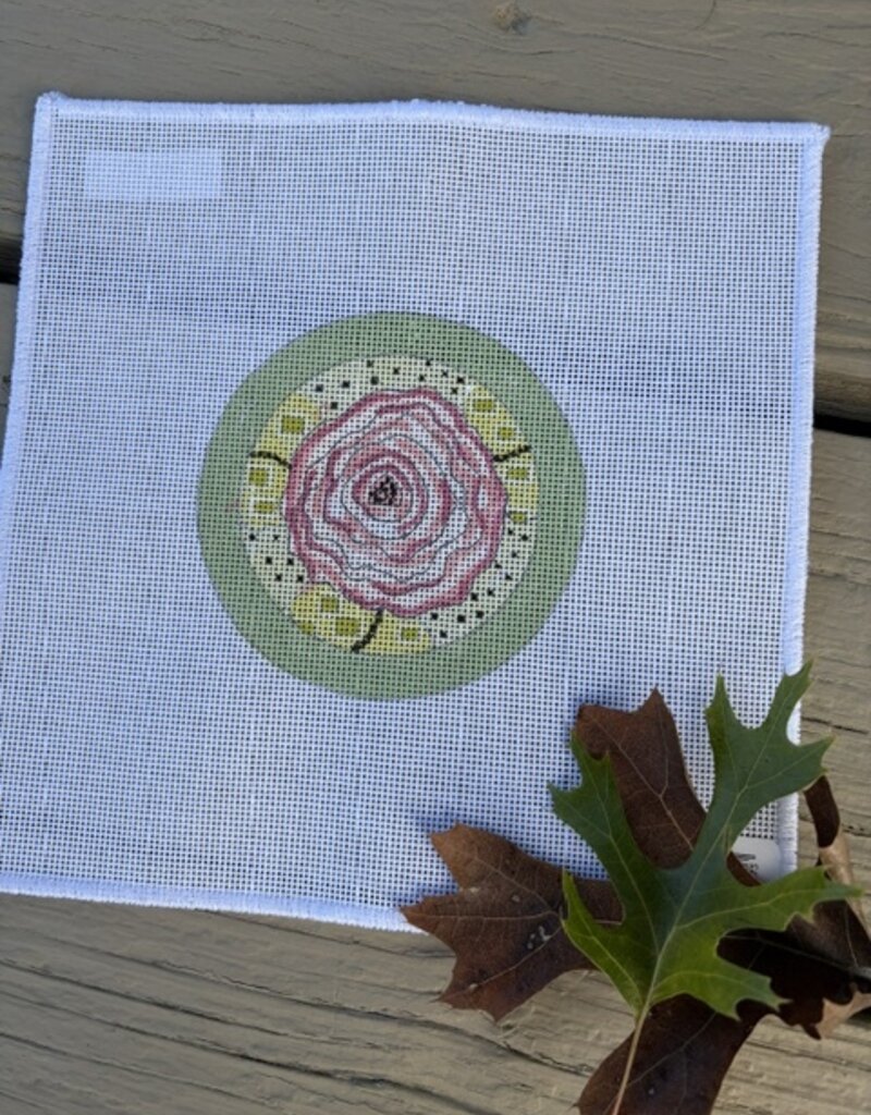 ditto #204 Ranunculus Button (18M) 4" Round
