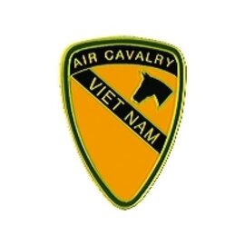 1st Air Cavalry Vietnam Pin - 14705 (1 inch)