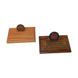 Morgan House MCD-01-O - Single Coin Flat Oak Display