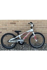 Specialized PRE-OWNED 20" SPEC HOTROCK CB WHITE