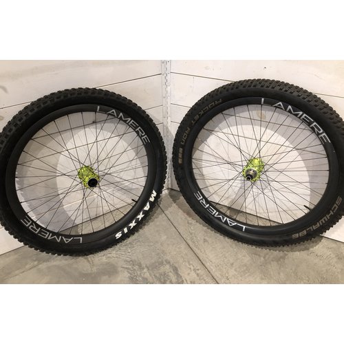 LaMere Cycles Fat Summer Wheelset w/ Onyx Lime Hubs LaMere Cycles Fat Summer Wheelset w/ Onyx Lime Hubs