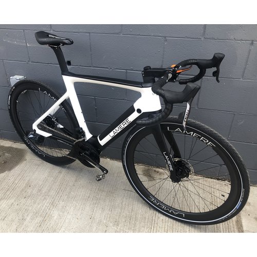 LaMere Cycles Size Med 54cm 32lb Carbon E-Road Bike Sram AXS Carbon Wheels LaMere Cycles Size Med 54cm 32lb Carbon E-Road Bike Sram AXS Carbon Wheels