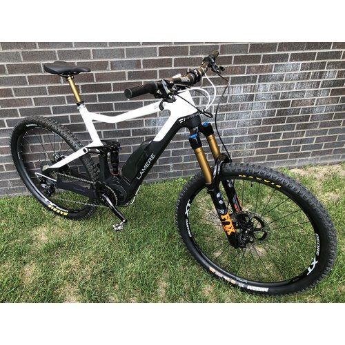 LaMere Cycles 21” Diode Shimano E8000 Motor and Fox 38 Fork LaMere Cycles 21” Diode Shimano E8000 Motor and Fox 38 Fork