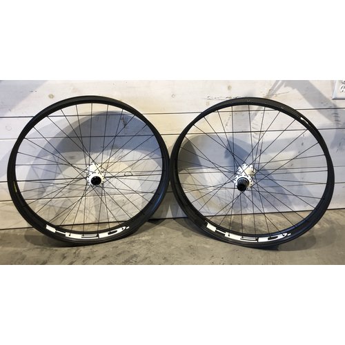 HED Big Half Deal 27.5 Wheelset w/ Onyx Hubs HED Big Half Deal 27.5 Wheelset w/ Onyx Hubs