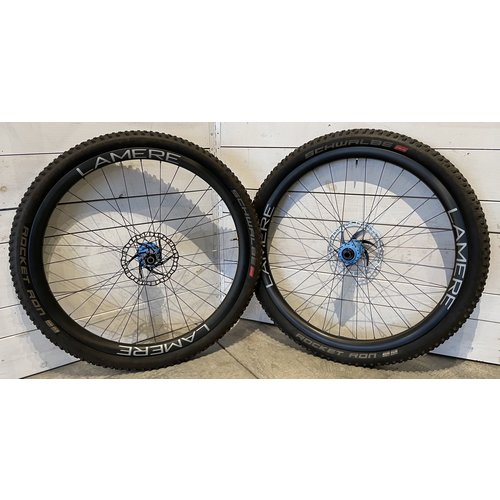 LaMere Cycles Fat Summer Wheelset W/ Onyx Lt Blue Hubs LaMere Cycles Fat Summer Wheelset W/ Onyx Lt Blue Hubs