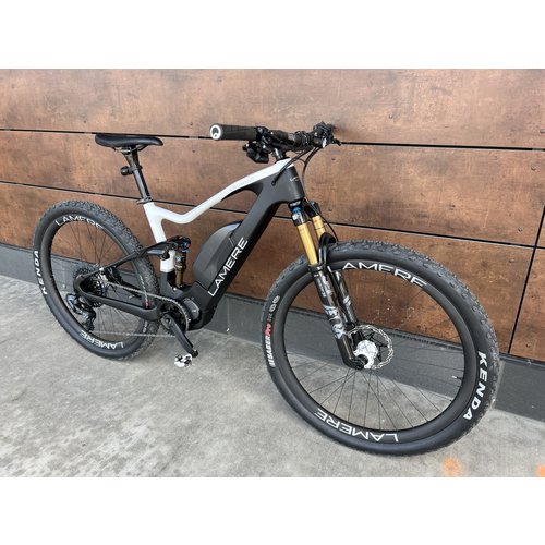 LaMere Cycles XC eSummit, 18" Med., Ext. Battery LaMere Cycles XC eSummit, 18" Med., Ext. Battery
