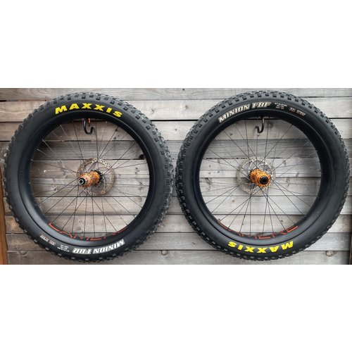 LaMere Cycles Carbon Fat 27.5" Wheelset LaMere Cycles Carbon Fat 27.5" Wheelset
