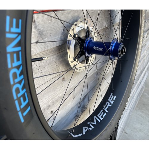 LaMere Cycles Brand New Fat Carbon Wheelset w/ Onyx Hubs 197 85