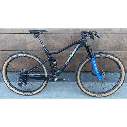 LaMere Cycles 2022 Demo Blackbird Large  19" GX AXS