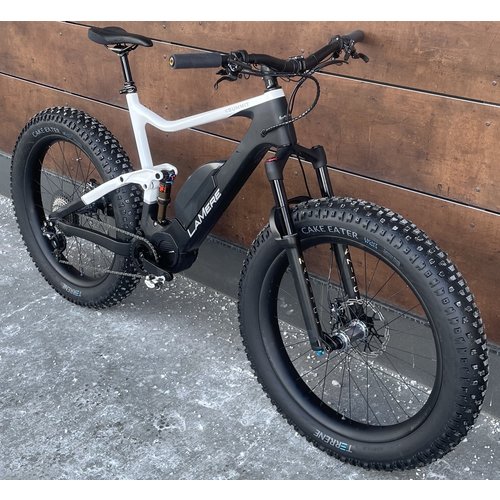 LaMere Cycles eSummit in Blk/Wht w/ Ext Battery, Size XL 22"