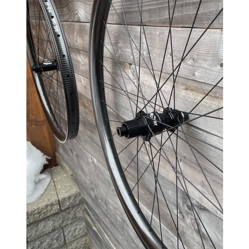 LaMere Cycles 29er Carbon Boost Wheelset LaMere Cycles 29er Carbon Boost Wheelset