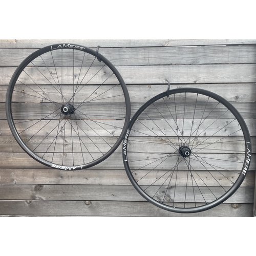 LaMere Cycles New Carbon 29er Non-Boost Wheelset LaMere Cycles New Carbon 29er Non-Boost Wheelset