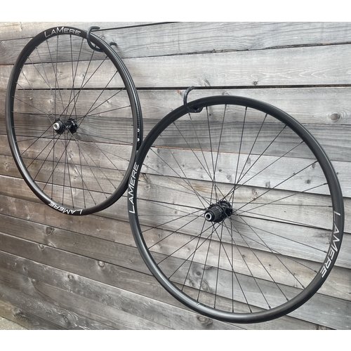 LaMere Cycles Brand-New Lamere Carbon 29er Non-Boost Wheelset XT8000 30w