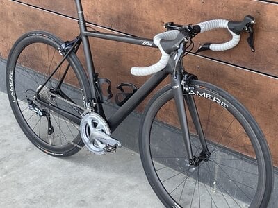 LaMere Cycles ROAD BIKE! 54cm