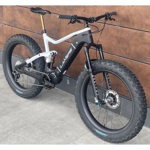 LaMere Cycles 2023 Demo eSummit 27.5, Blk/Wht Internal, Large/20", XT Di2