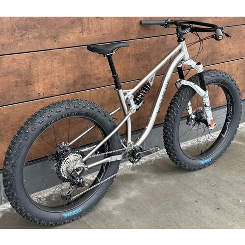 LaMere Cycles 2023 LaMere Titanium Dopamine, Sz Medium, Carbon Wheels, Coil Shock