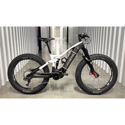 LaMere Cycles eSummit, XT Di2, Sz Small LaMere Cycles eSummit, XT Di2, Sz Small