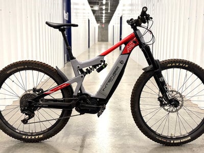 Intense Intense Tazer MX Expert, Sz S/M, Used