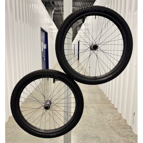 LaMere Cycles LaMere Carbon Fat Summer Wheelset, Onyx Hubs, 197/150, 50mm Wide