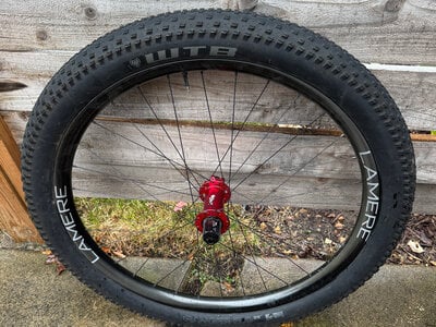 LaMere Cycles Rear Fat 197mm 29+ Carbon Wheel Red Onyx hub LaMere Cycles Rear Fat 197mm 29+ Carbon Wheel Red Onyx hub