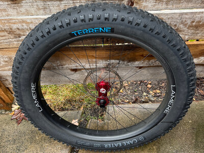 LaMere Cycles Front Fat Carbon 150 Front Red Industry 9 Hub LaMere Cycles Front Fat Carbon 150 Front Red Industry 9 Hub
