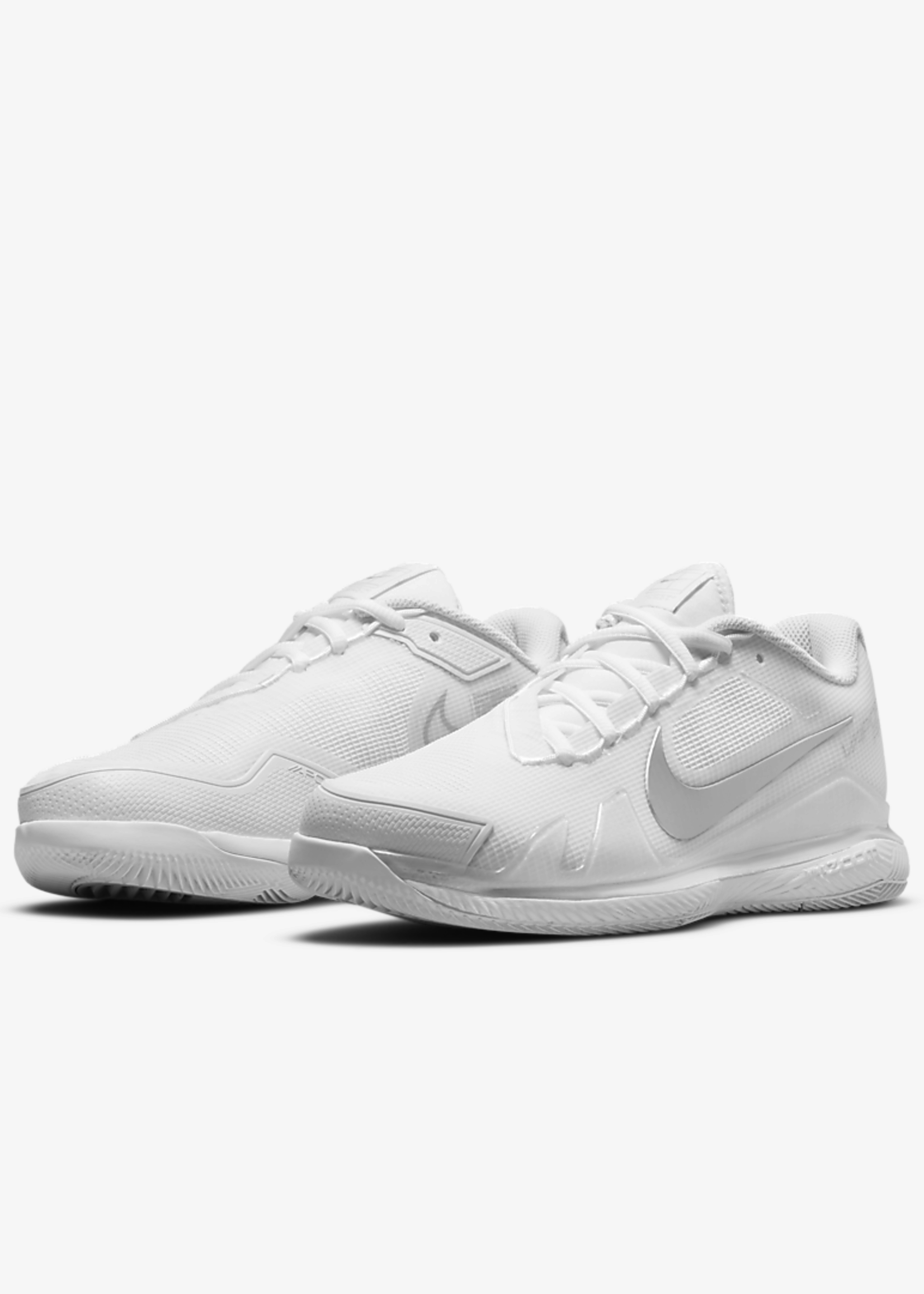 Nike WOMEN'S NIKECOURT AIR ZOOM VAPOR PRO CZ0222