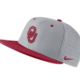 Nike Alabama Crimson Tide Aerobill True Fitted Baseball Cap in Red