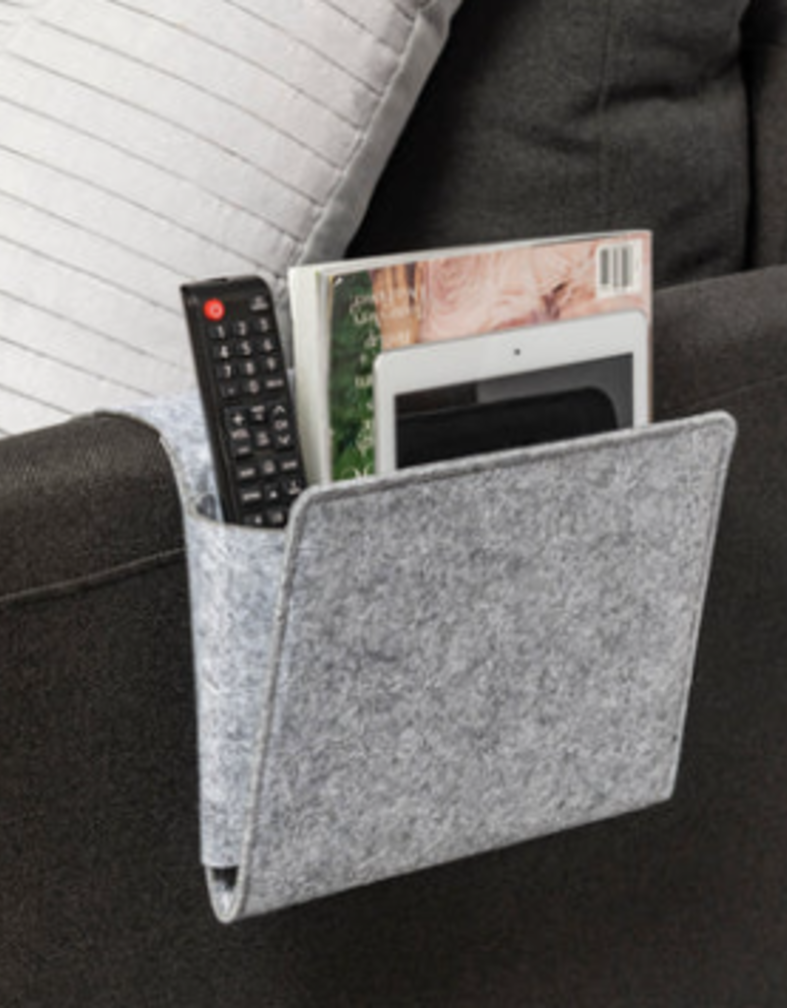 Kikkerland Felt Storage Pocket: Sofa