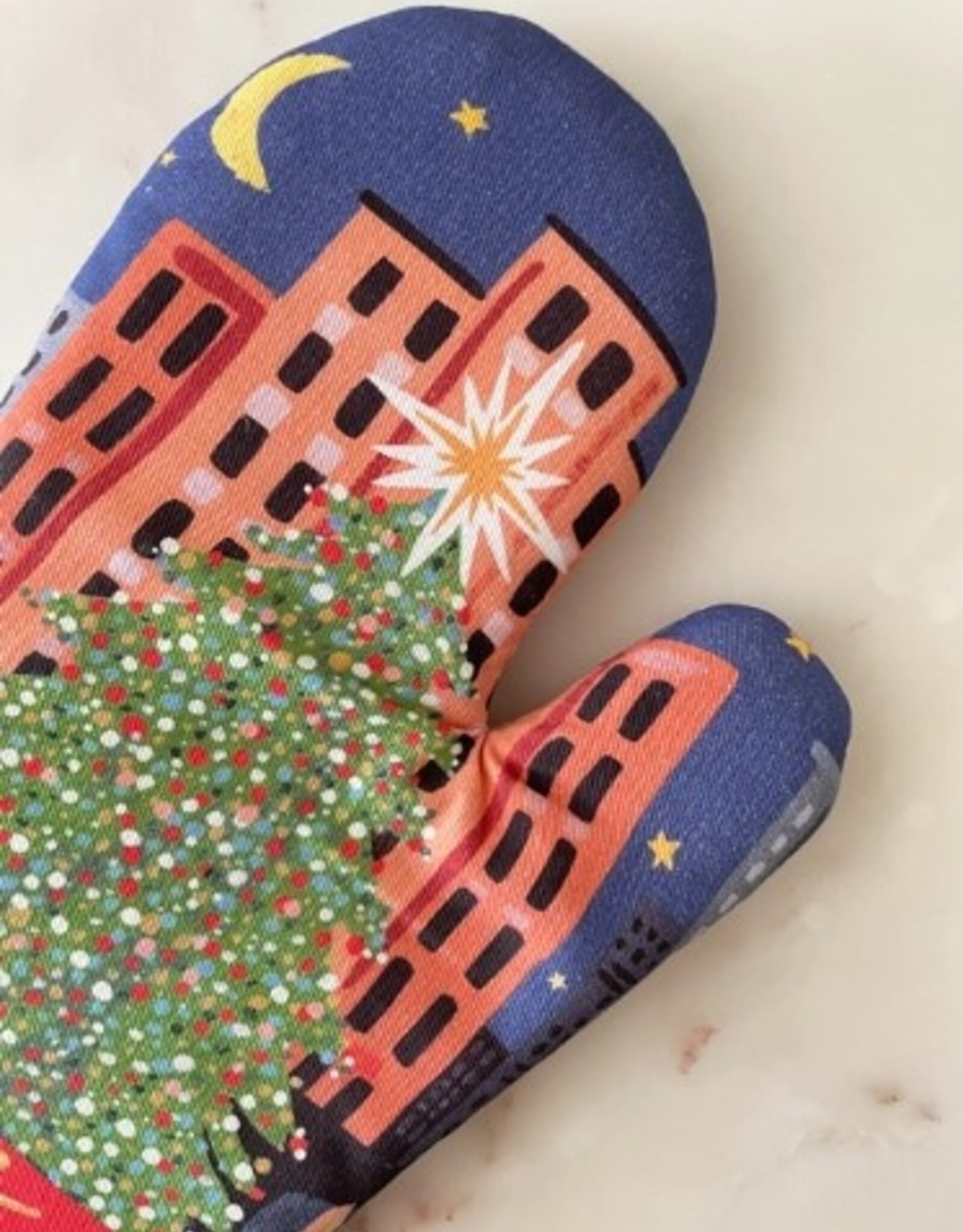 Doves and Holly Oven Mitt Set
