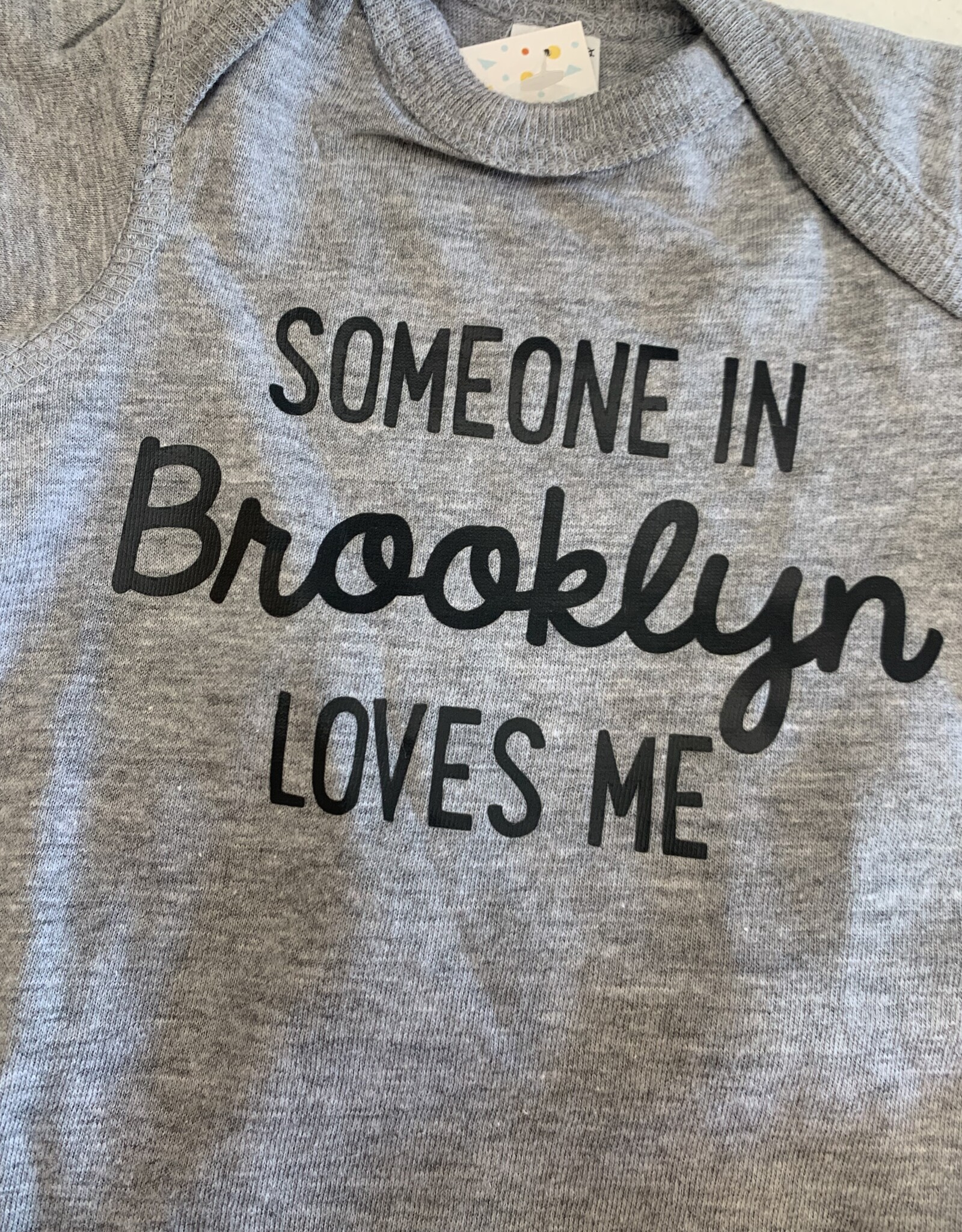 Rock Scissor Paper Onesie: Someone in Brooklyn Loves me - Gray