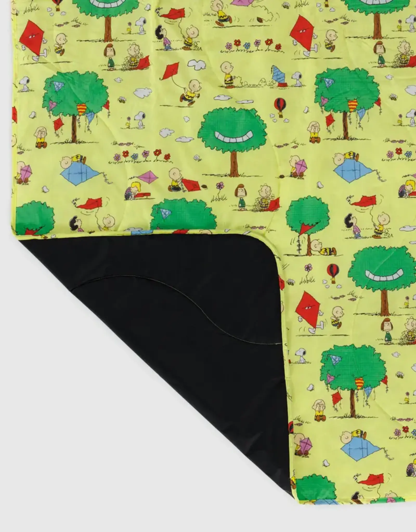 BAGGU Puffy Picnic Blanket -  Snoopy Kite Eating Tree