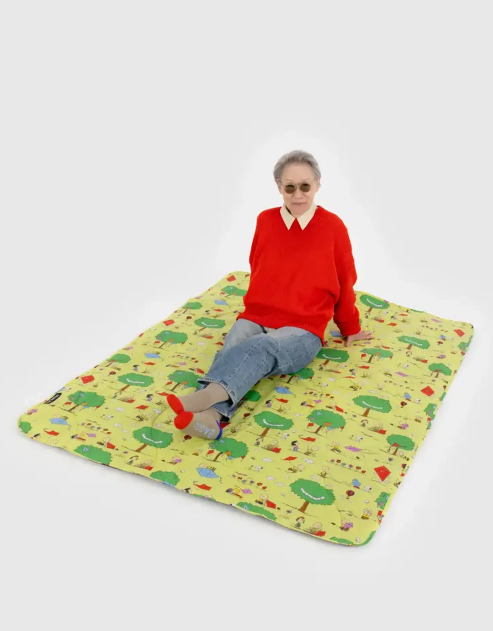 BAGGU Puffy Picnic Blanket -  Snoopy Kite Eating Tree