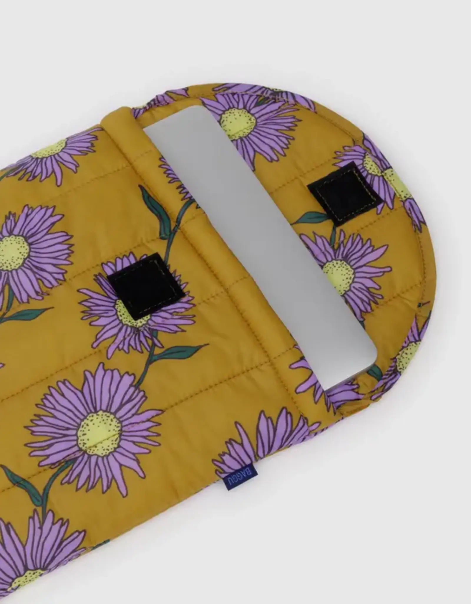 BAGGU Puffy Laptop Sleeve - Daisy Chain