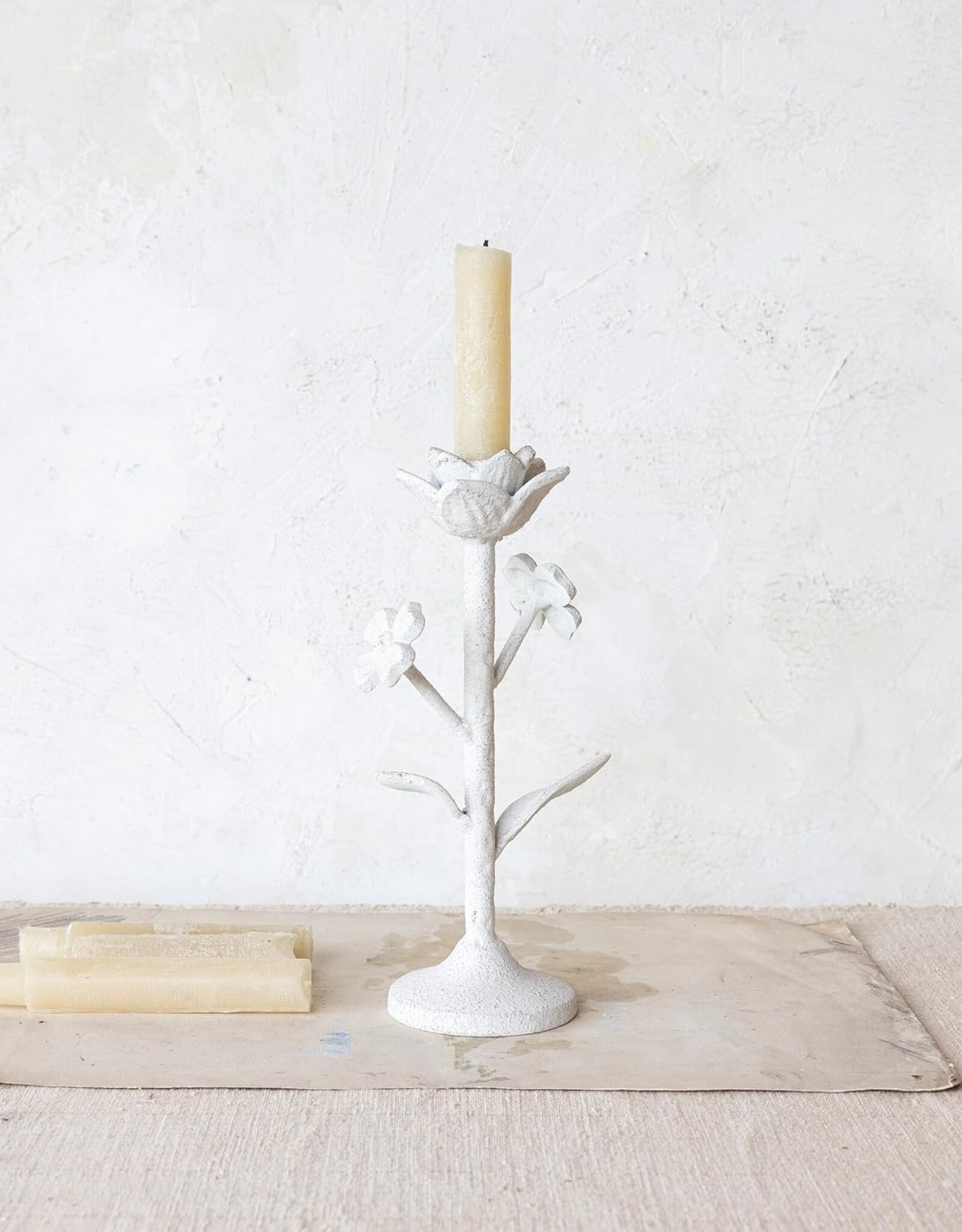 Creative Co-Op Candle Holder - White Flowers Cast Iron